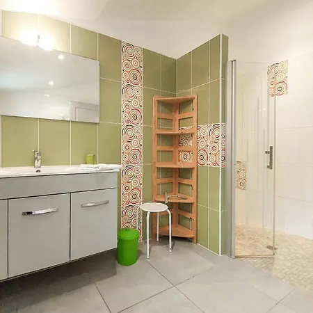 3 Bedroom Lovely In Feriehus Saint-Georges-d'Oleron