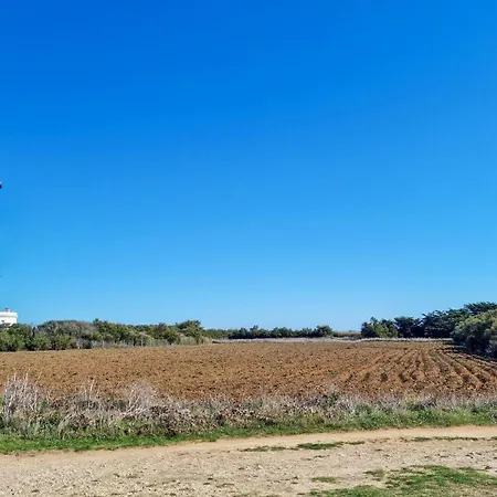 3 Bedroom Lovely In Feriehus Saint-Georges-d'Oleron